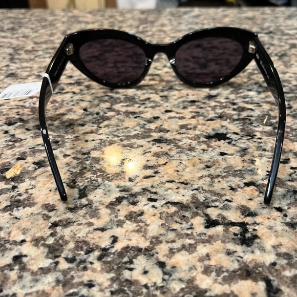 NWT MCM Black & Gold 684 S 001 Cat Eye 54mm Sunglasses! - Picture 6 of 10